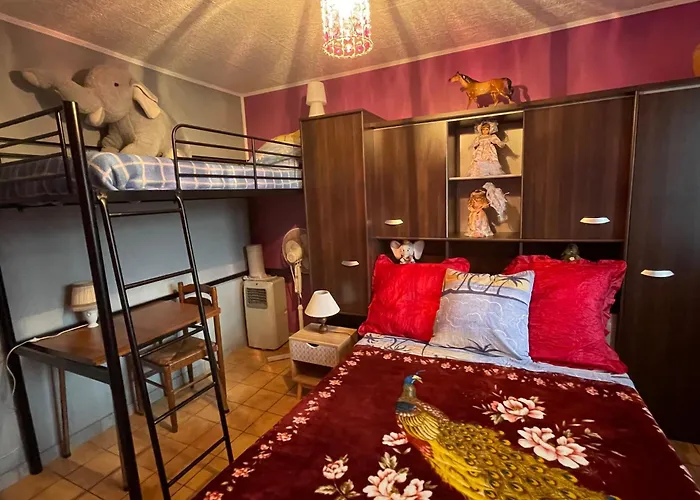 D'hotes Lamidome Bed and Breakfast *